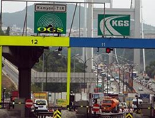 TEM Otoyolu'ndaki gişeler ceza kesiyor