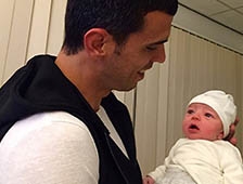 Kandil Gecesinde Oğlu İçin Dua İstedi