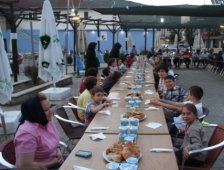 Başkan Akcan Çocuklarla İftarda Buluştu