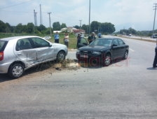Batakköy Kavşağında İki Araç Çarpıştı