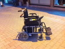 İhtiyaç Sahibi Vatandaşa Tekerlekli Sandalye Verildi