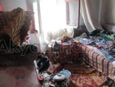 Evden Kepçeyle Çöp Çıkartıldı