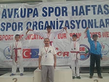 13 Madalya İle Yüz Güldürdüler