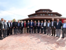 Karapürçek Büyükşehir’le Büyüyor