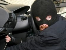 Akyazı Emniyeti Dakikada Hırsızı Yakaladı.