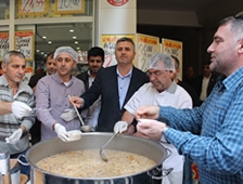 Öztürkler Market Geleneğini Bozmadı