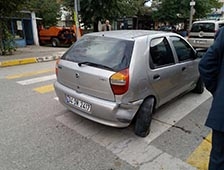 Kırmızı'da Duran Otomobile Arkadan Çarptı