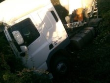 Reşadiye Yolunda Tır Şarampole Yuvarlandı