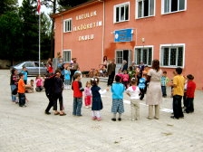 OKULLARDA DERS ZİLİ ÇALDI.