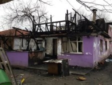 Başkan Akcan’dan Evi Yanan Aileye Ziyaret