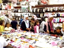 Kuzuluk Gençlik Derneği Yetim ve Öksüzü Ramazan Bayramı'nda Sevindirdi.