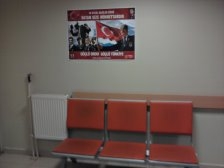 O Slogan Devlet Hastanesi Duvarında