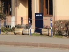 İlçe Emniyet Müdürlüğüne Saldırı Önlemi