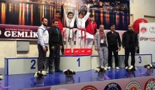 Türkiye Şampiyonasından 2 Altın 1 Gümüş 3 Bronz Madalya
Milli Takıma 3 Sporcu