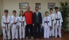 Karate Şampiyonları İl Müdürünü Ziyaret Etti