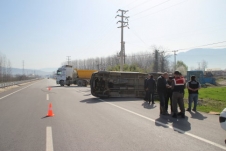Ters Şeride Giren Ticari Minibüs Tırla  Çarpıştı 1 Yaralı