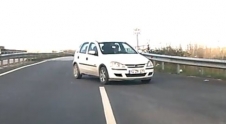 Ters Şeride Giren Otomobil Tehlike Saçtı