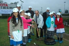 Sakura kiraz ağacı törenle dikildi