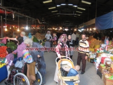 Arefe Günü Açılan Pazaryeri Esnafı İkiye Böldü