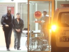 POLİS'E ÇİRKİN SALDIRI