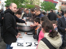 2'bin Kişilik Aşure Dağıtıldı