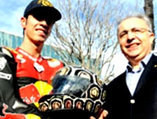 ''Otomobil sürücüleri motorcuları adam yerine koysun''