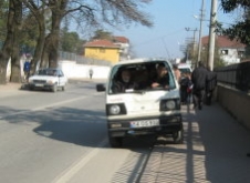 Okula Giden Öğrenciye Minibüs Çarptı 3 Yaralı