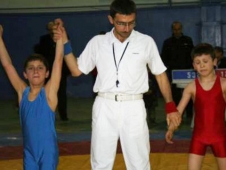 Akyazı liderliği bırakmadı 