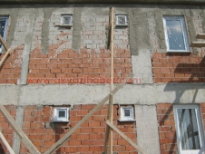 İNŞAATTAN DÜŞEN İKİ KİŞİ YARALANDI
