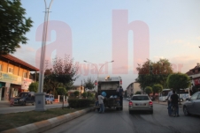 Akyazı Belediyesi Temizlik işleri trafiği felç ediyor. 