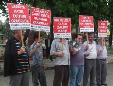 Akyazı adalet ve özgürlükler platformu başörtüsüne özgürlük için 236. Basın açıklamasını gerçekleştirdi