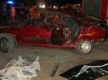 Trafik kazasında aynı araçta bulunan 2 kişi hayatını kaybetti