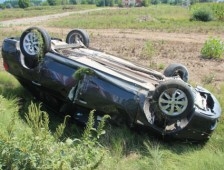 Yuvalak Yolunda Otomobil takla attı 1 kişi Yaralandı 