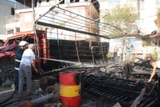 Akyazı Fatih Mahesi Turan Sokakta yangın korkuttu