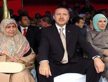 Başbakan Erdoğan'ın annesi vefat etti!