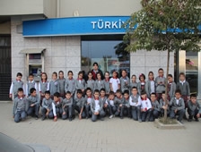 Kendileri Küçük Gönülleri Büyük