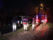 Kendi Evini Ateşe Verip Kaçtı