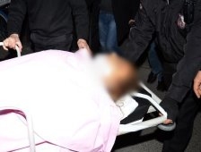 Tartıştığı karısını bıçakladı