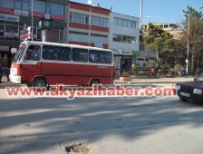 Duraklar İçin Park Sorunu Koniler ile Engellendi.