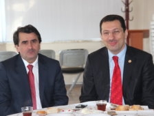 AKYAZI AKP YENİ YÖNETİMİ KAHVALTIDA BULUŞTU 