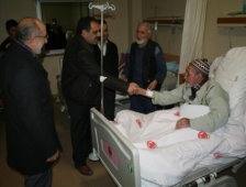 Baskan Yazıcı'dan Mevlid Kandilinde Hastalara Ziyaret