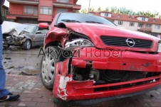 Akyazı Sanayi Sitesi Sapağında Kaza