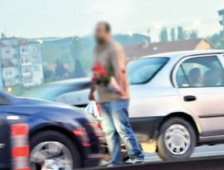 Otoyol satıcılarının şeytani numarası!