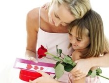 Kardeşler Züccaciye’den Anneler Günü’ne özel kampanya.