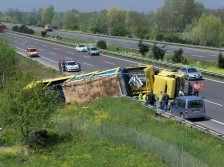 Alkollü Sürücü TIR'ı Devirdi