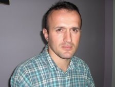 Kandil Günü Bıçaklandı