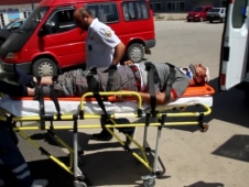 Beton Mikseri Şarampole Yuvarlandı 1 Kişi Yaralandı.