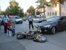 Motosiklet Sürücüsü Hafif Yaralandı