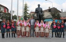 İlköğretim haftası çeşitli etkinliklerle kutlanıyor.