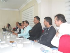 Genç Girişimciler Türkiye'nin Önünü Açacak